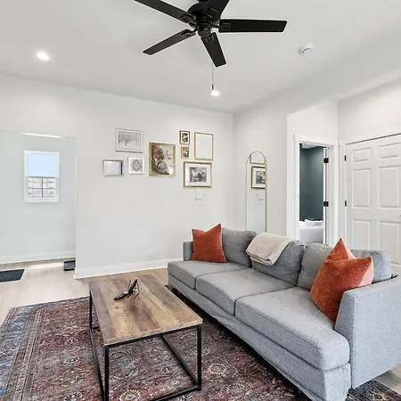 Stayae Downtown - One Bedroom, 2Nd Floor